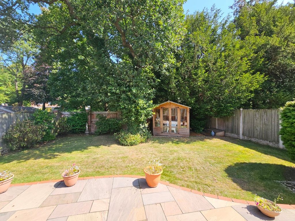 Property photo 2 of 20 Garden