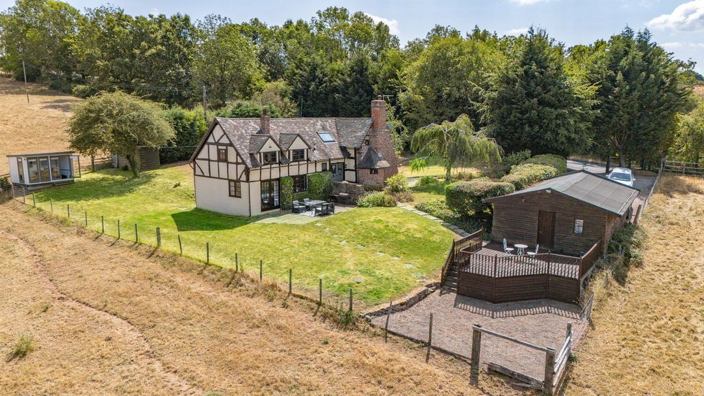 Property photo 3 of 34