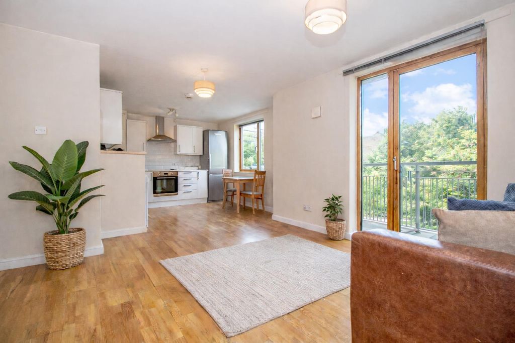 Property photo 3 of 8 B.Png