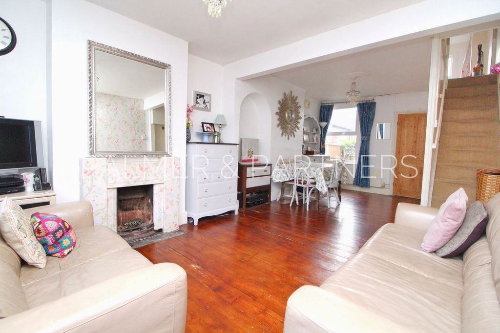 Property photo 2 of 8 Reception Room