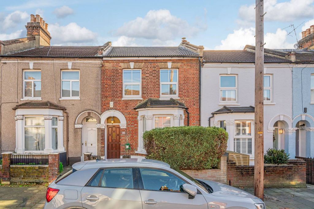 Property photo 2 of 20