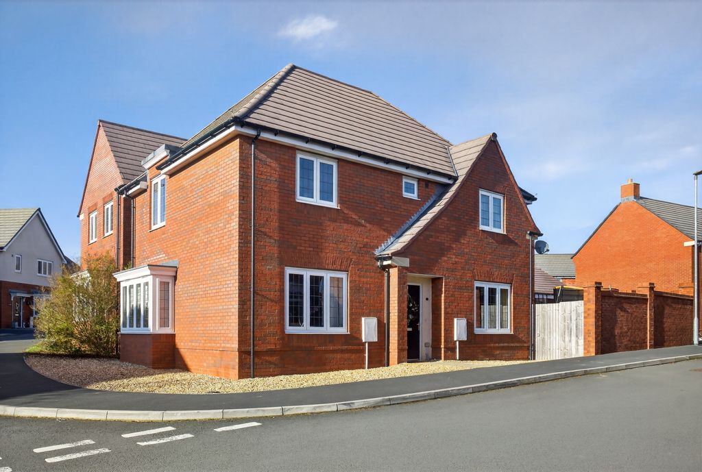 Property photo 1 of 25 Front (4)