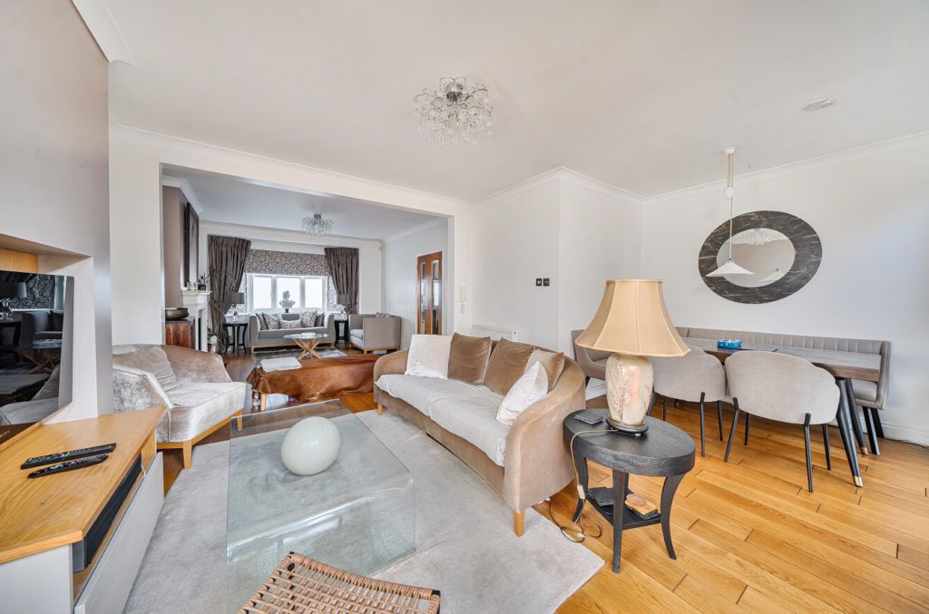 Property photo 2 of 19