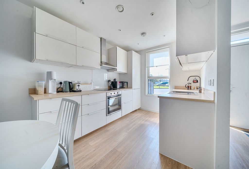 Property photo 3 of 17 1432803-7-69Bbed4...