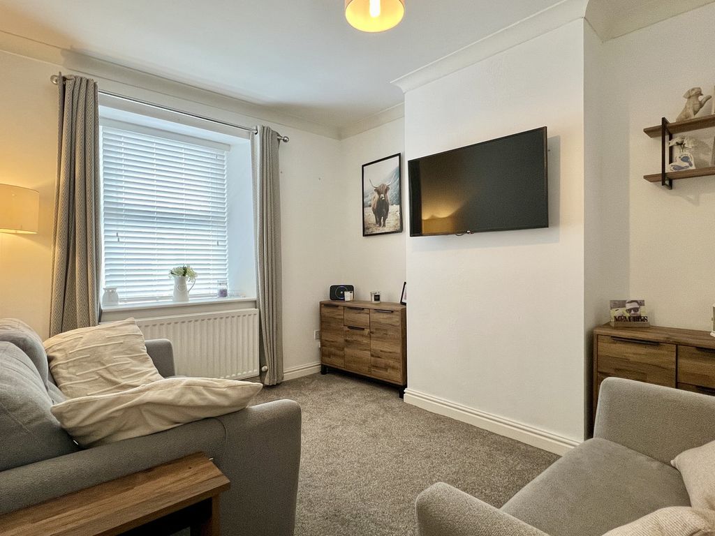 Property photo 2 of 24