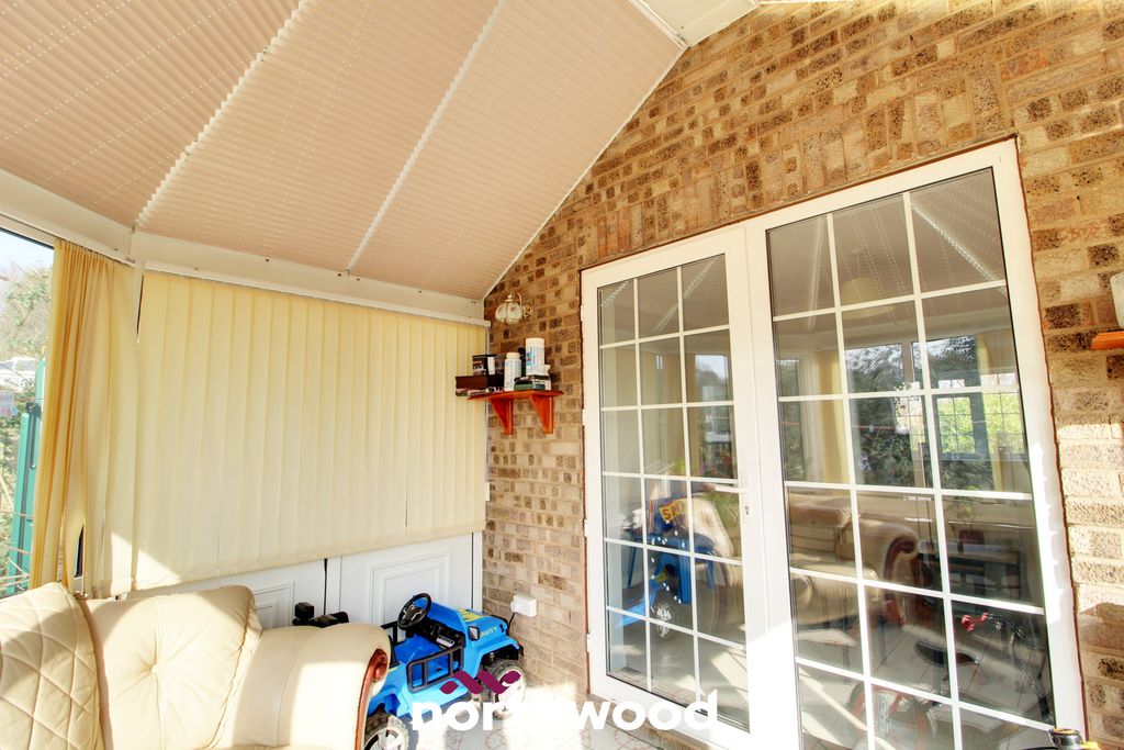 Property photo 3 of 28