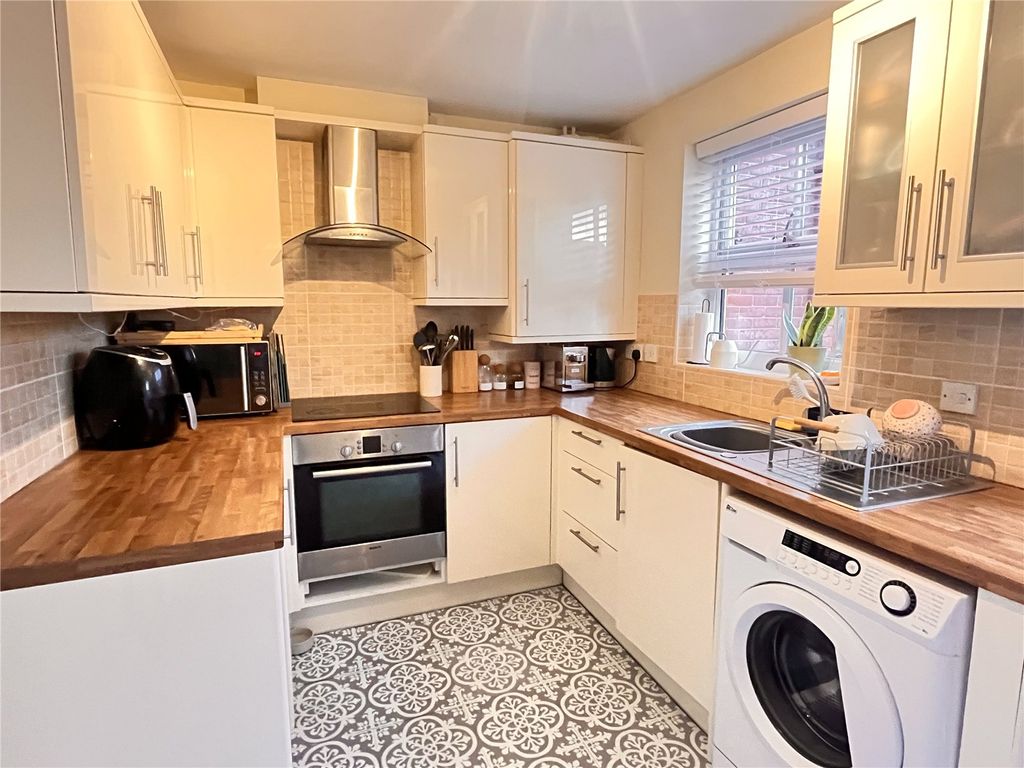 Property photo 3 of 14 Picture No. 06