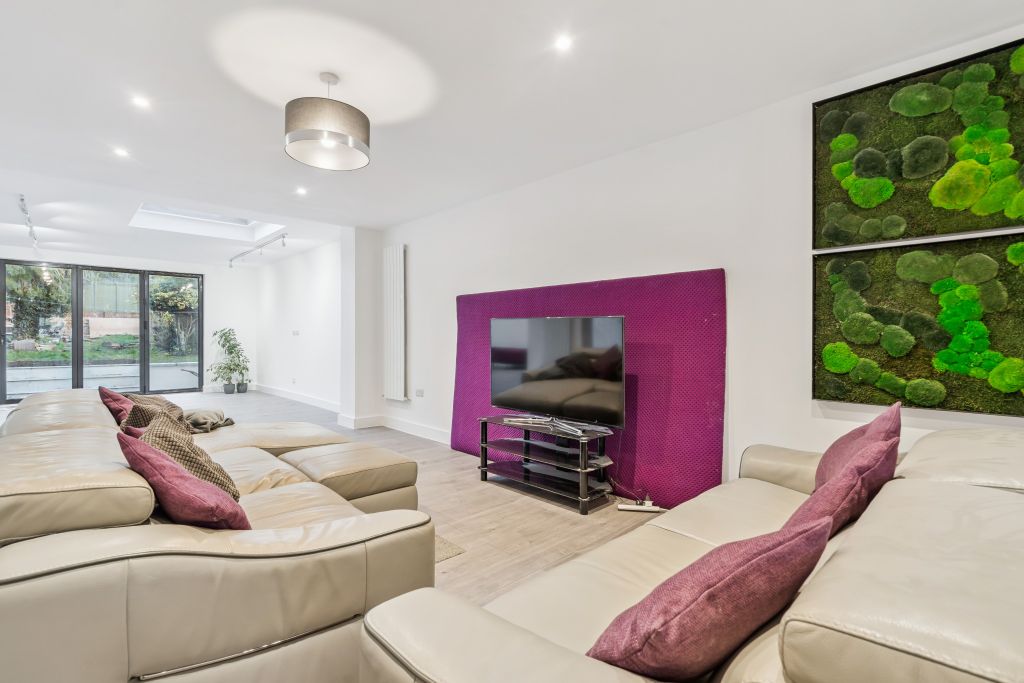 Property photo 2 of 18