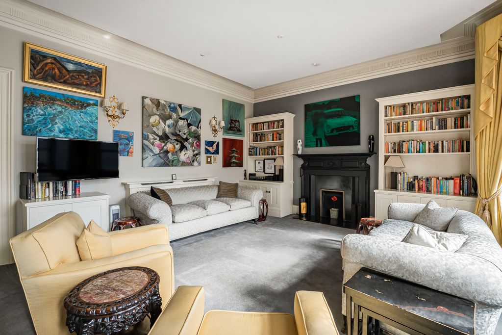 Property photo 3 of 25