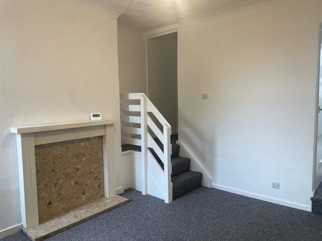 Property photo 3 of 9 View