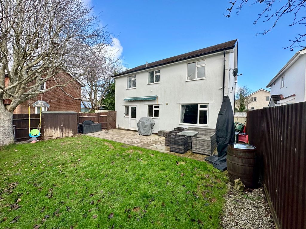 Property photo 2 of 16