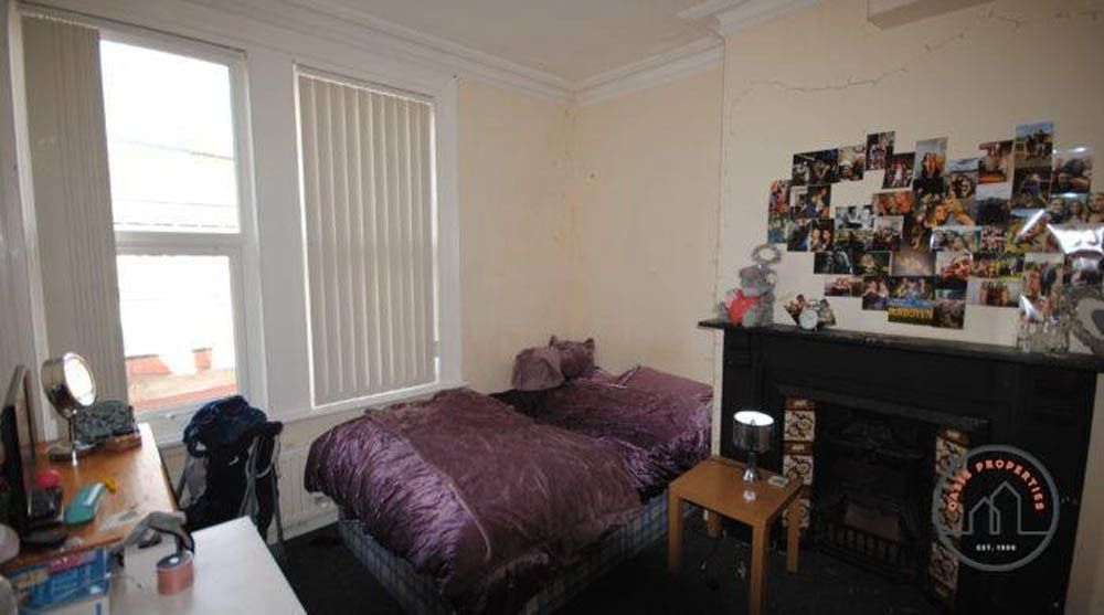 Property photo 1 of 6 A Spacious, Well-Lit Master Bedroom Featuring A La...