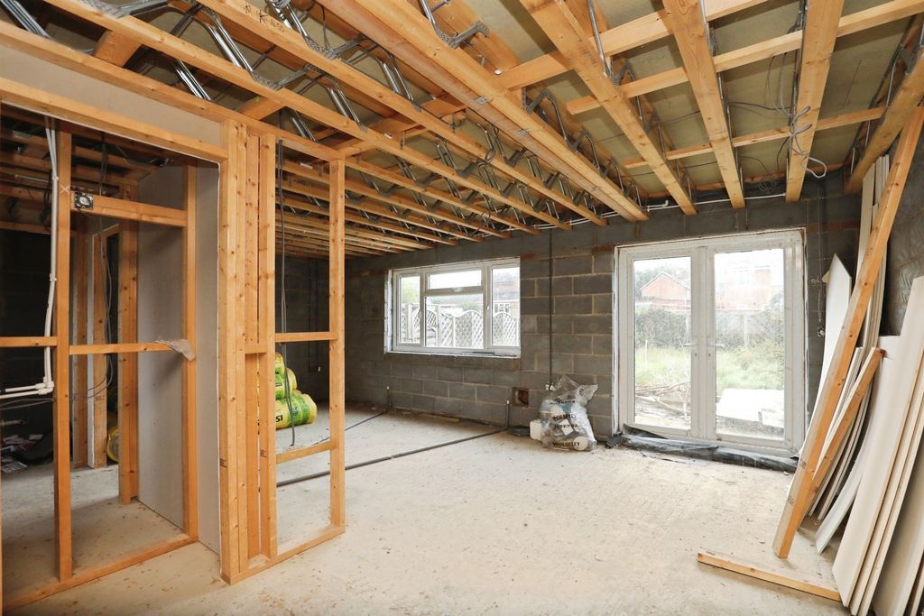 Property photo 3 of 13