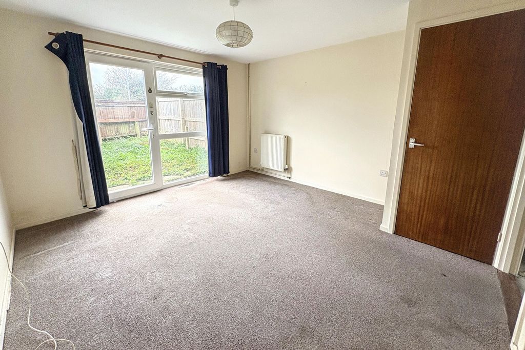 Property photo 2 of 14 2 Cornubia Close, Hayle, Cornwall, Tr27 4Rl