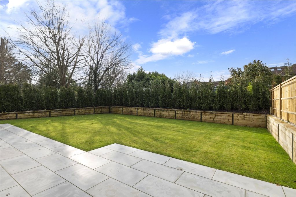 Property photo 2 of 36 Picture No. 96