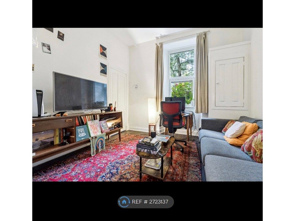 Property photo 3 of 35