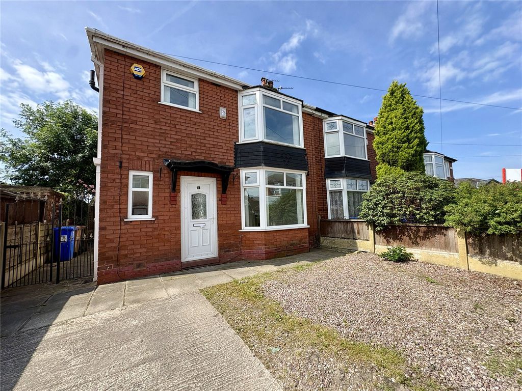 Property photo 1 of 11 External