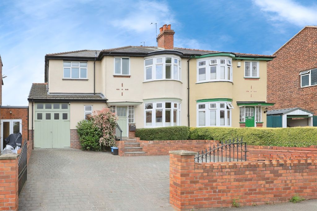 Property photo 1 of 27