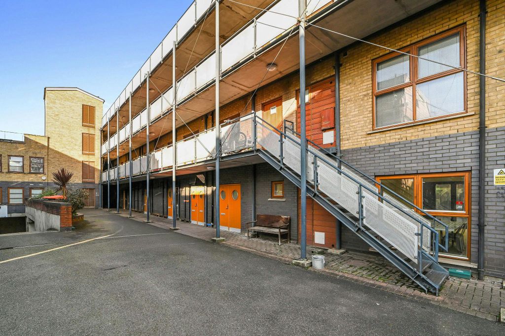 Property photo 2 of 17 Bhbc12Watersonstreet18.Jpg