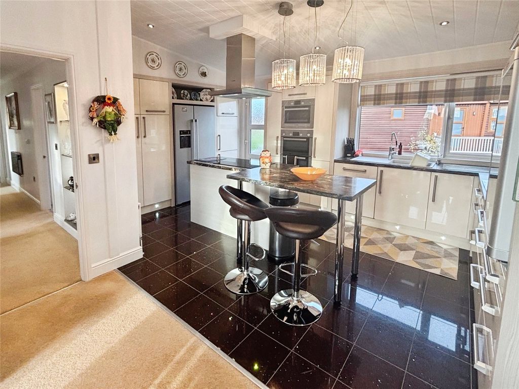 Property photo 2 of 43 Kitchen Diner