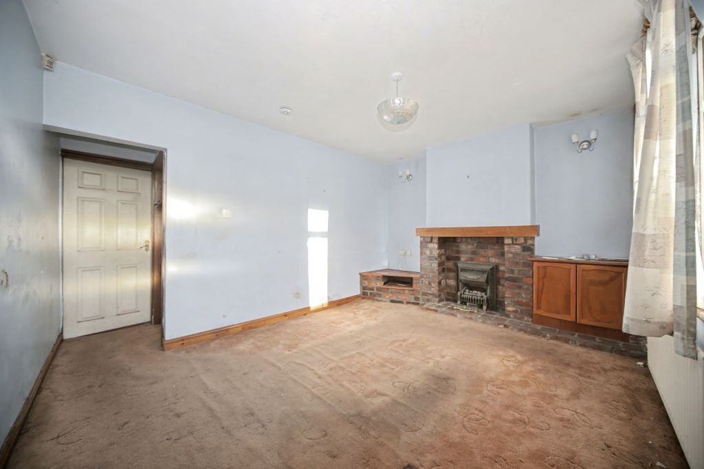 Property photo 3 of 17