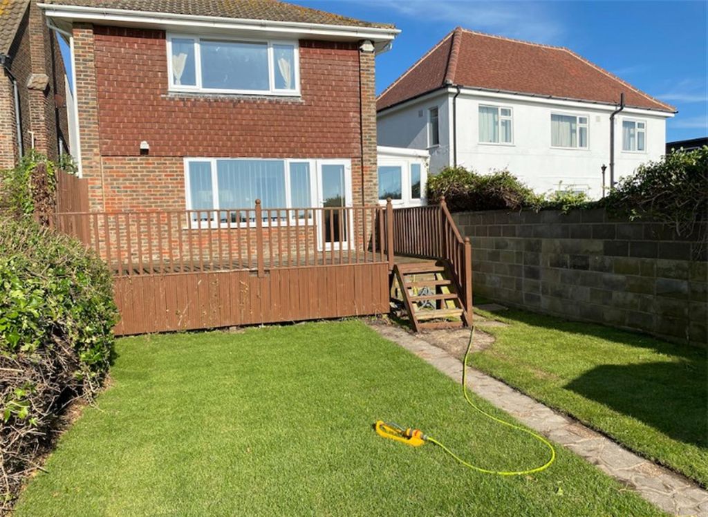 Property photo 3 of 14