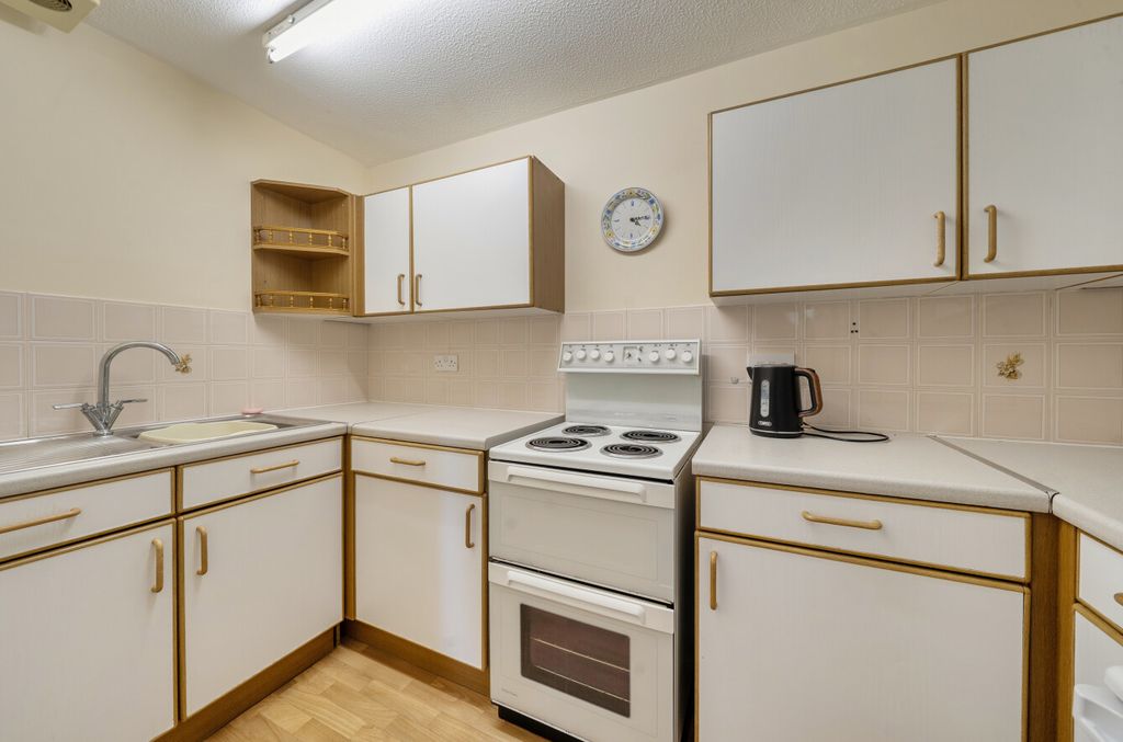 Property photo 3 of 10 1478376-9-6A34129...