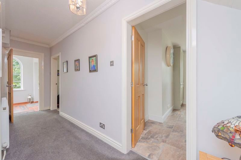 Property photo 3 of 48 Photo 34