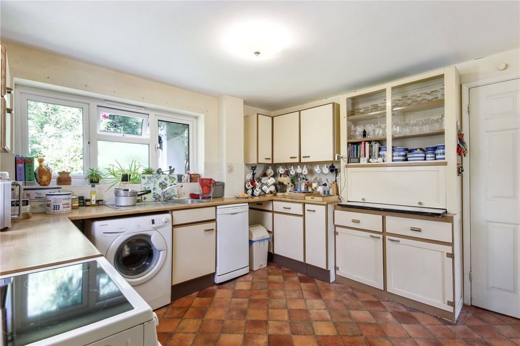 Property photo 2 of 16 Kitchen