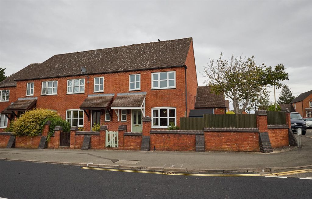 Property photo 1 of 12 Hinckley Rd Bb 11.Jpg