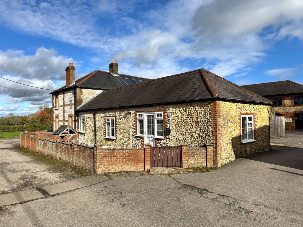 Property photo 1 of 16 Picture No. 27