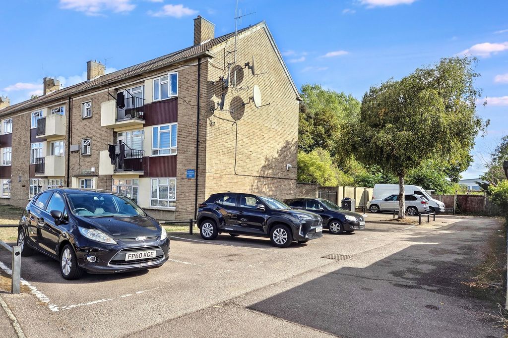 Property photo 1 of 7 Land And Former Garages At Princes Avenue, Enfield, En3 6Jy