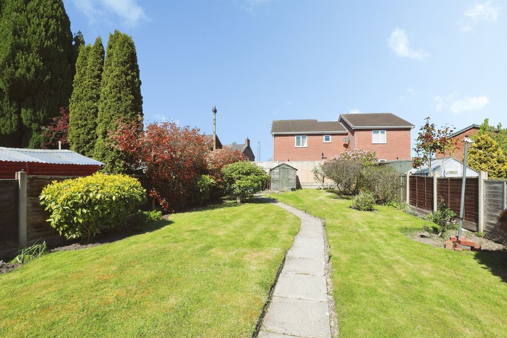 Property photo 3 of 21