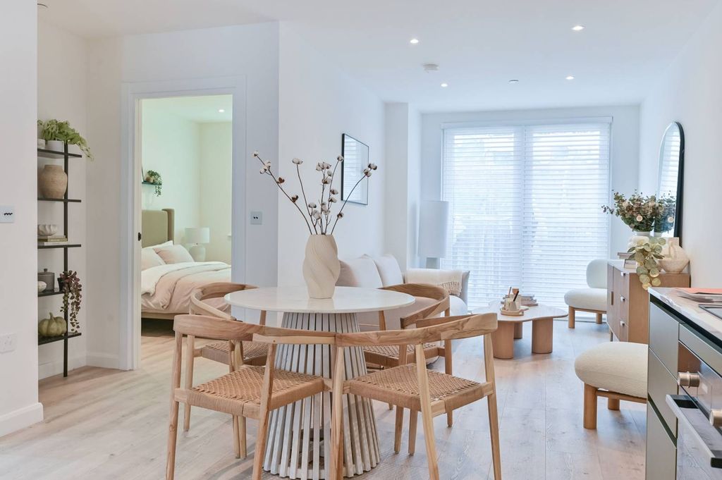 Property photo 1 of 29