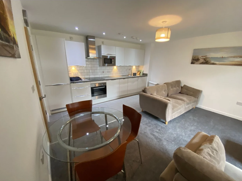 Property photo 3 of 12 Photo 2