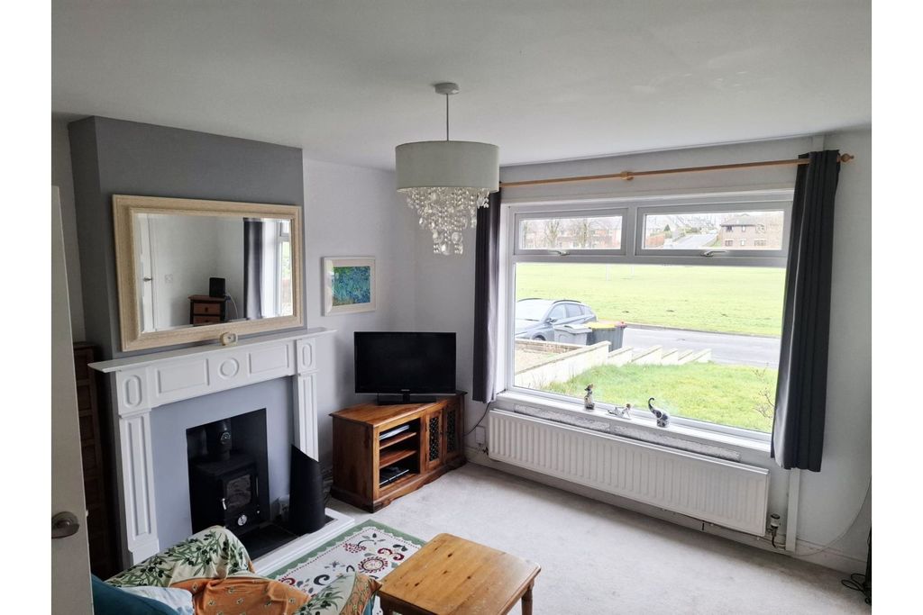 Property photo 2 of 22