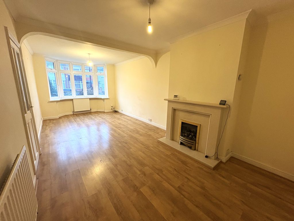 Property photo 2 of 10 Lounge