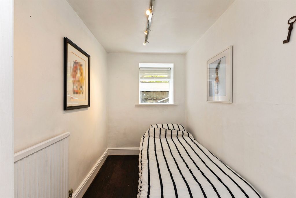 Additional image 9 of 3 bed flat for salePembroke Road, Clifton, Bristol BS8