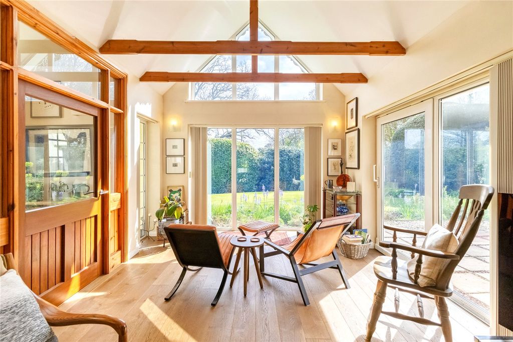 Property photo 3 of 19 Sitting Room