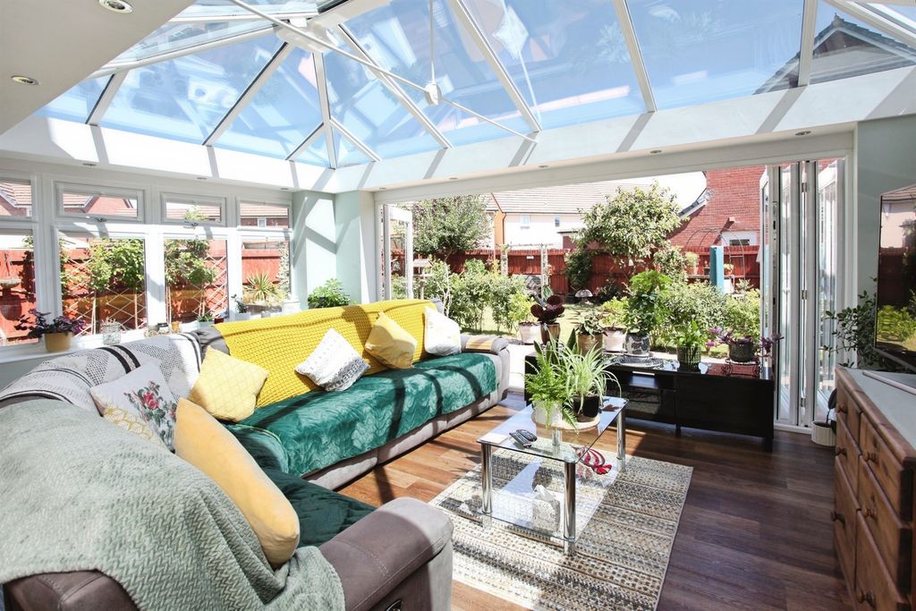 Property photo 1 of 40