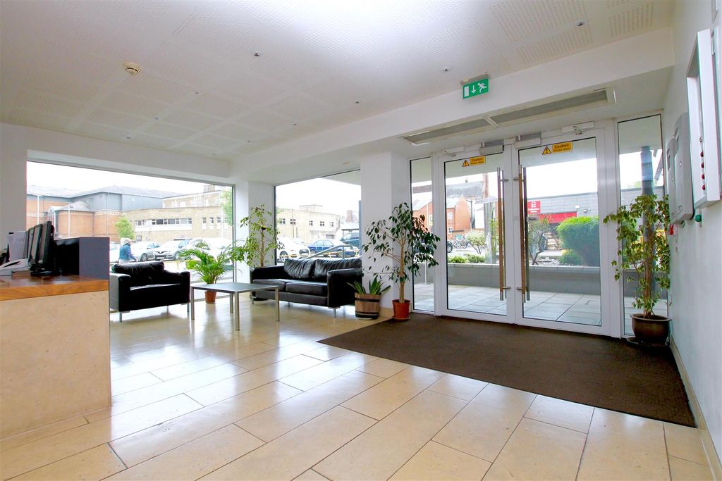 Property photo 2 of 9 Reception Area