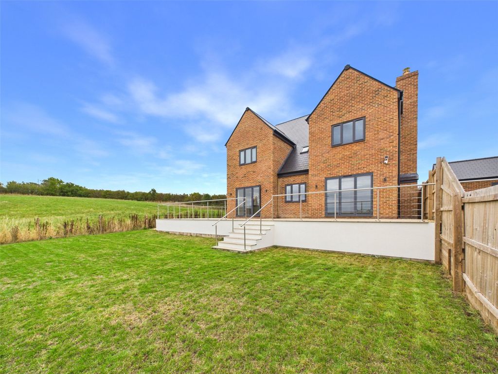 Property photo 1 of 31 Picture No. 26
