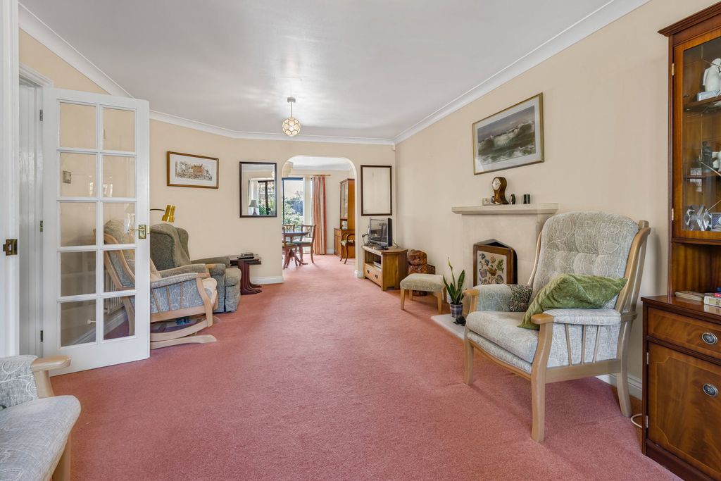 Property photo 3 of 16