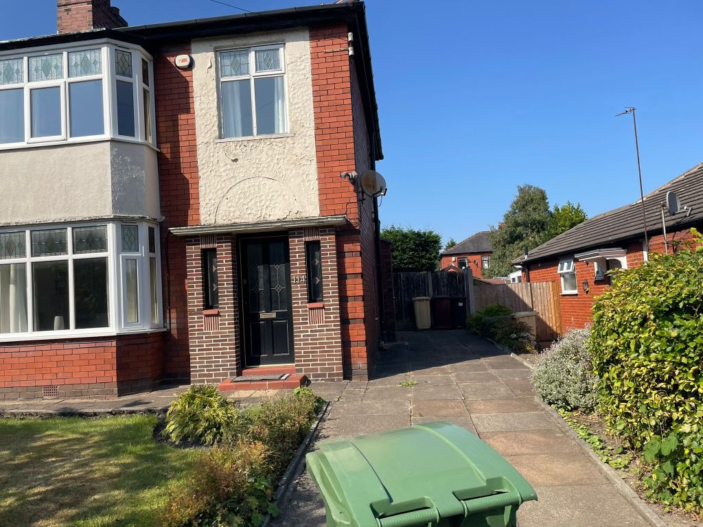 Property photo 2 of 27