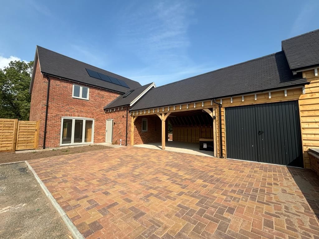 Property photo 1 of 24 External View