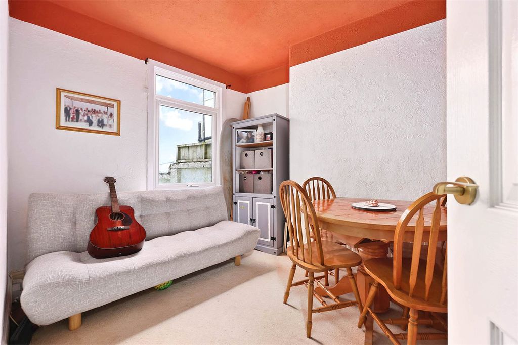 Property photo 3 of 15 Picture No. 06