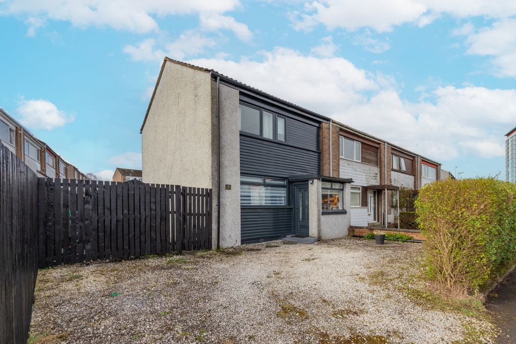 Property photo 1 of 16 68 Montgomery Road Paisley Pa3 4Pg 3L-42