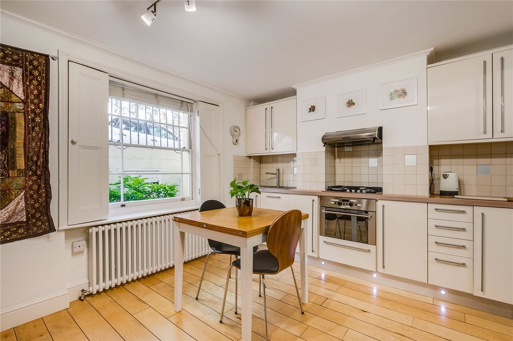 Property photo 3 of 10