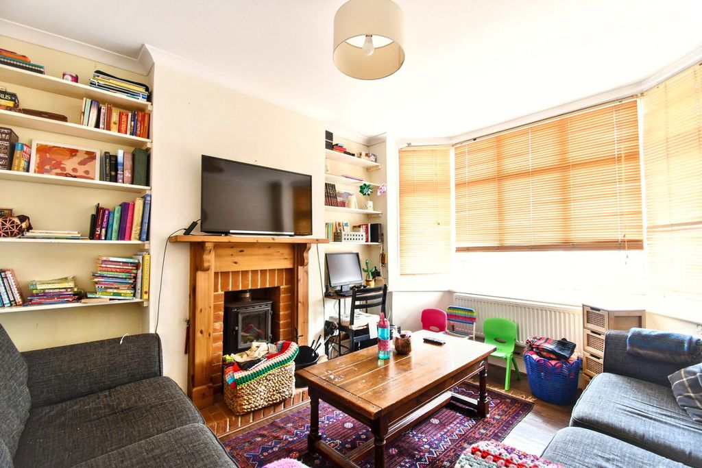 Property photo 3 of 11