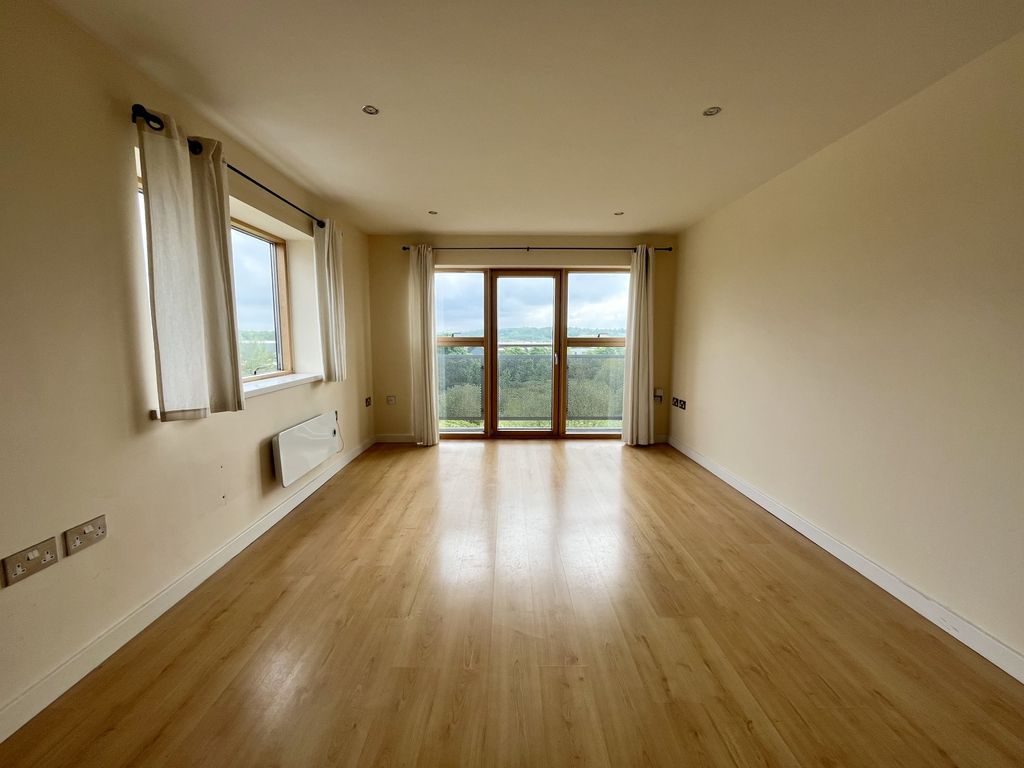 Property photo 2 of 8 Chantry 2